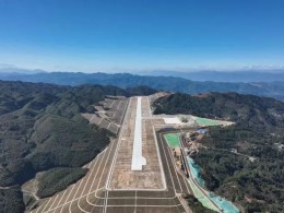 云南鳳慶通用機(jī)場建設(shè)工程項(xiàng)目土石方、地基處理及排水工程施工